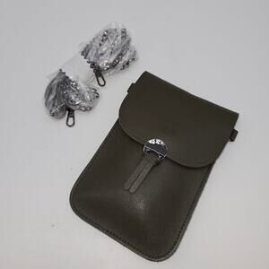 SAVE THE GIRLS COLORADO SAGE GREEN CELLPHONE CROSSBODY TOUCHSCREEN‎ PURSE NWT